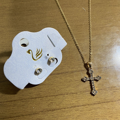 CORRENTE CRUCIFIXO COM BRINCO PONTA DE LUZ  MOD01 ( 1 UNIDADE)