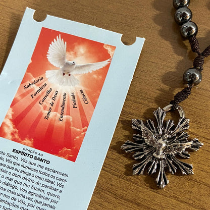 CHAVEIRO DEZENA HEMATITA COM MOSQUETE DIVINO ESPÍRITO SANTO (3 UNIDADES)