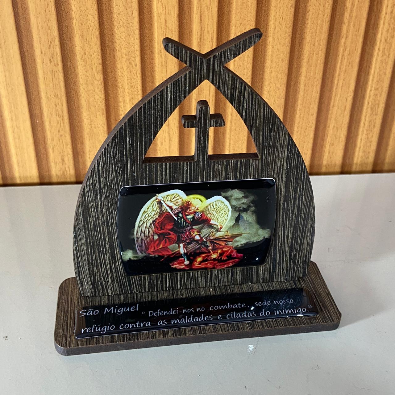 CAPELA MDF TABACO RESINADA SÃO MIGUEL ARCANJO 15CM (1 UNIDADE)