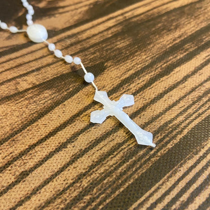 TERÇO FLUORESCENTE NOSSA SENHORA DO CARMO E SAGRADO CORAÇÃO DE JESUS 04MM (12 UNIDADES)
