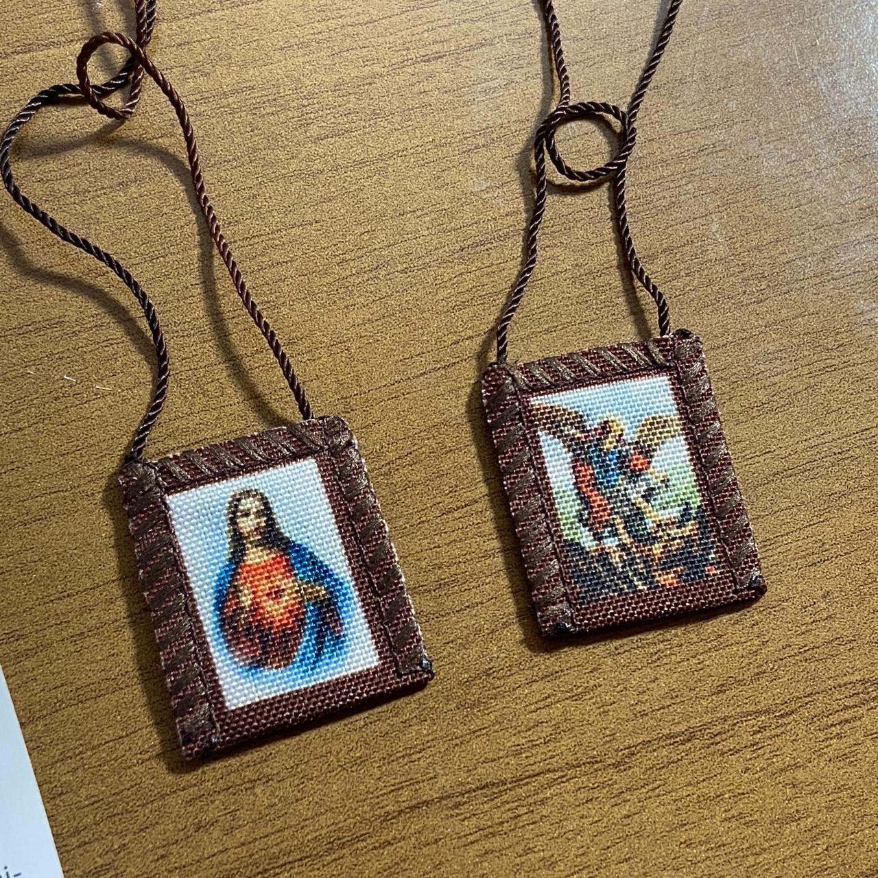 ESCAPULÁRIO DE PANO SAGRADO CORAÇÃO DE JESUS E SÃO MIGUEL ARCANJO P (6 UNIDADES)