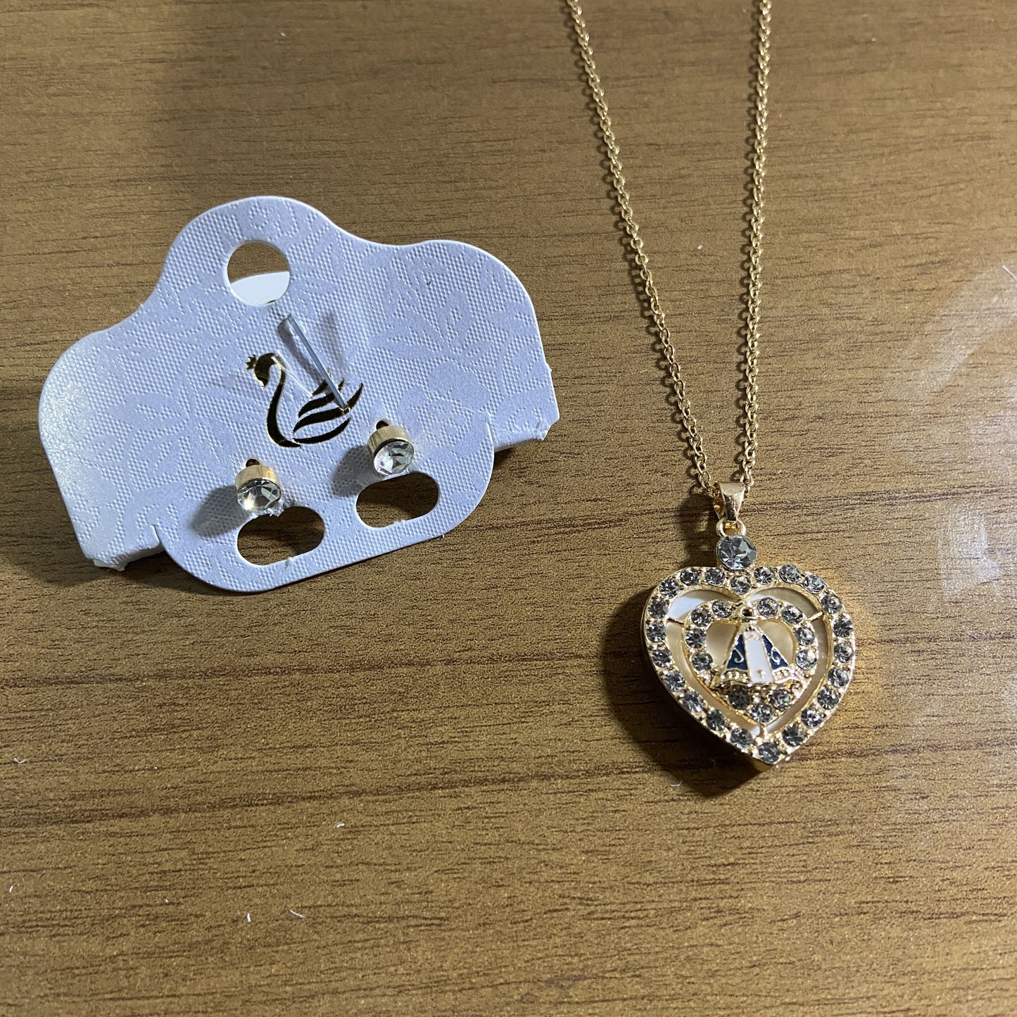 CORRENTE DOURADA COM BRINCO PONTA DE LUZ NOSSA SENHORA APARECIDA MOD 07  ( 1 UNIDADE)