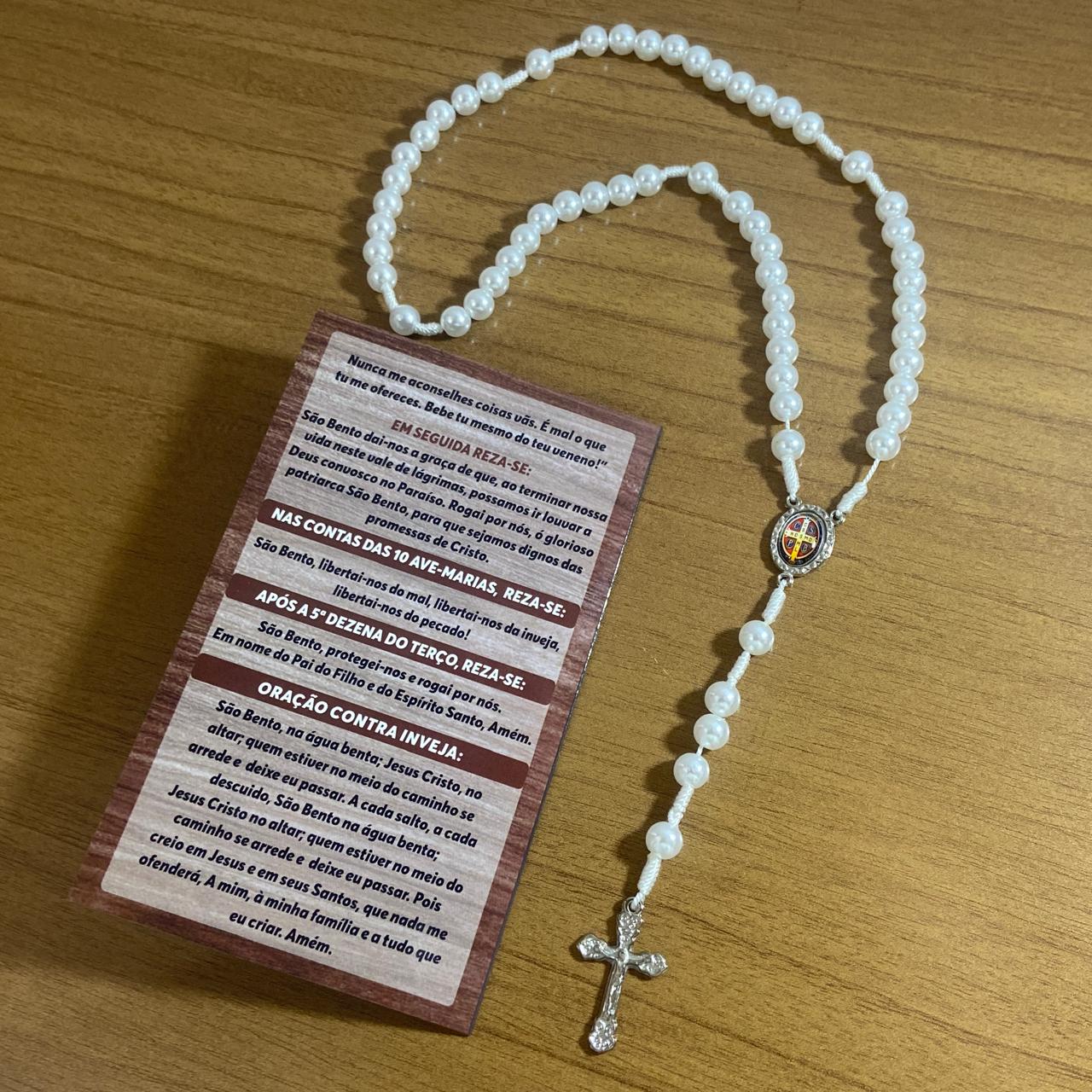 TERÇO PÉROLA MEDALHA SÃO BENTO 8MM (1 UNIDADE)