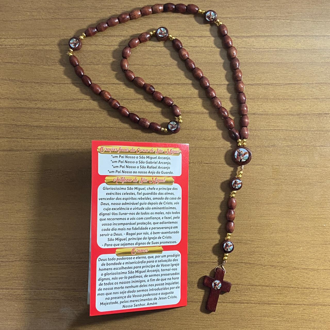 TERÇO DE MADEIRA SÃO MIGUEL ARCANJO 7 MEDALHAS 8MM MOD2 (3 UNIDADES)