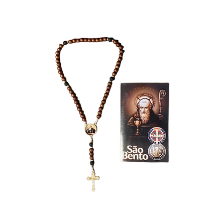TERÇO PÉROLA MARROM COM MEDALHA RESINADA SÃO BENTO 8MM (1 UNIDADE)