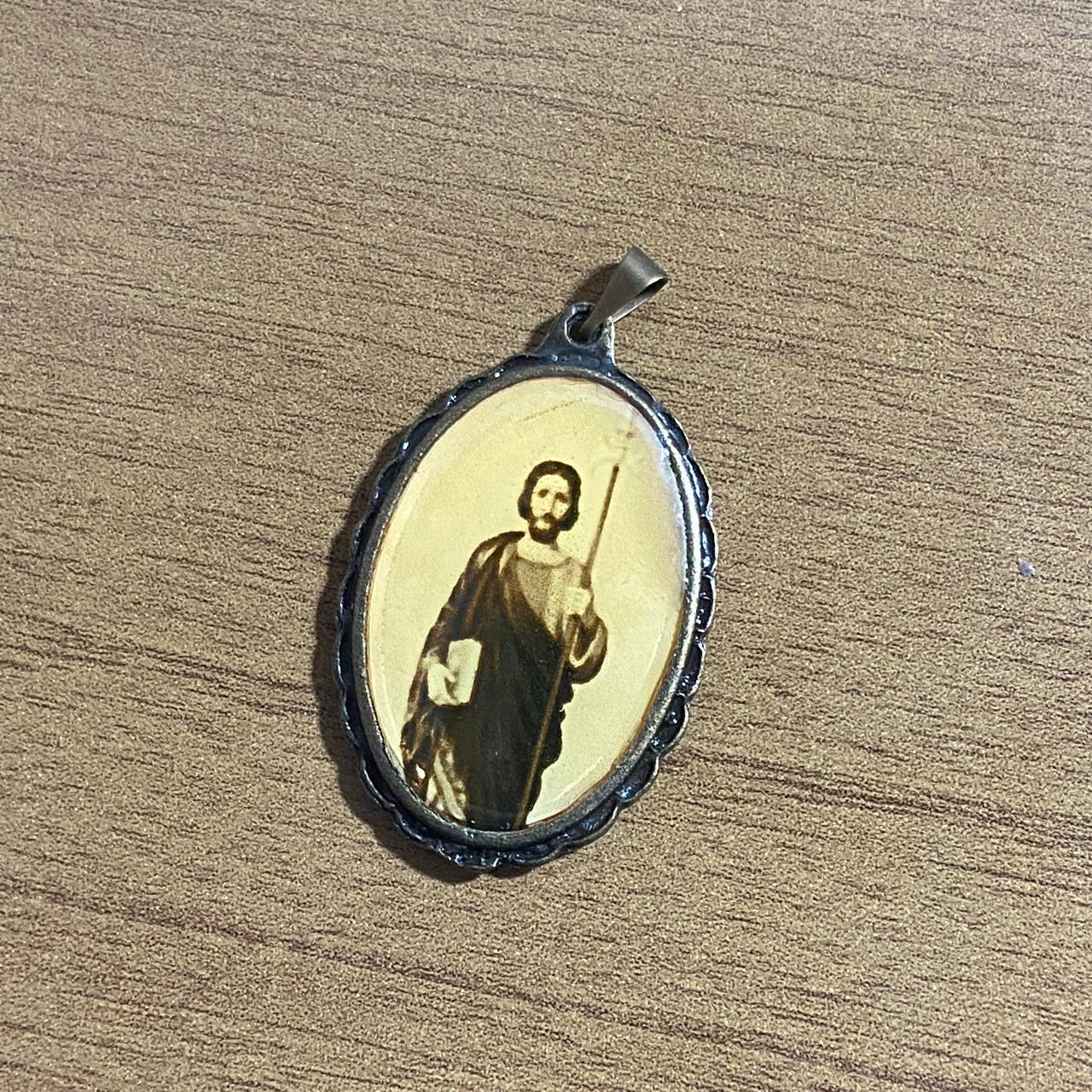 PINGENTE OURO VELHO RESINADO SÃO JUDAS TADEU  (6 UNIDADES)