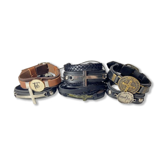 PULSEIRA COURO PINGENTES SORTIDOS MOD6 (8 UNIDADES)