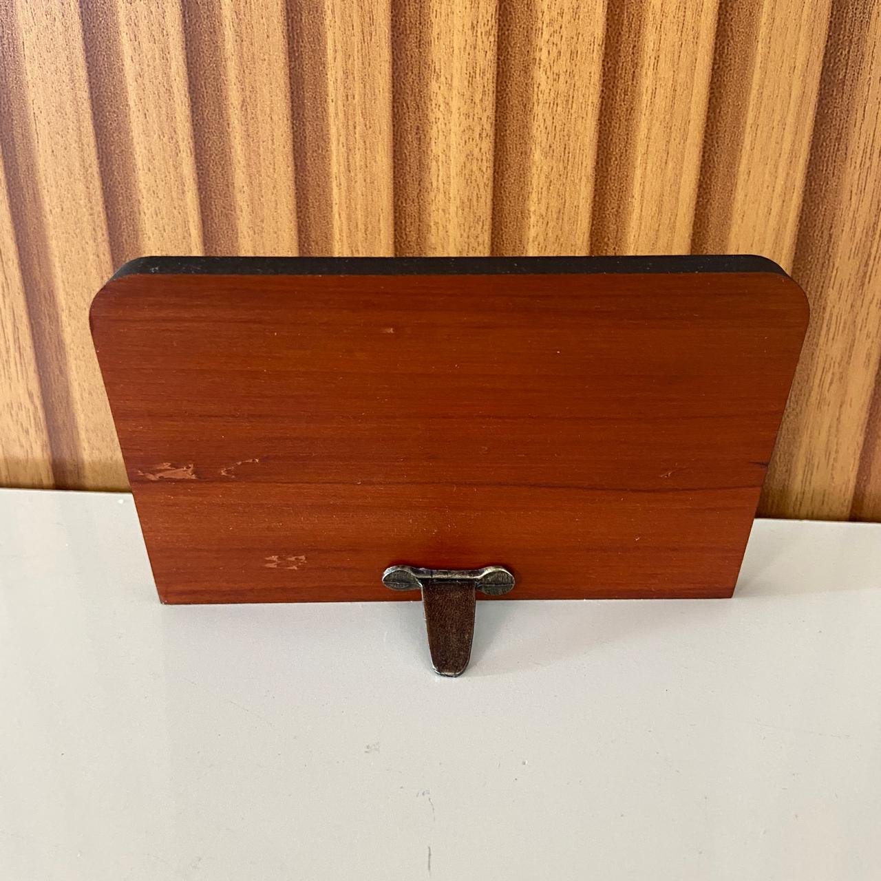 ADORNO DE MESA MADEIRA COM ORAÇÃO NOSSA SENHORA APARECIDA METAL OURO VELHO 7,7CM (1 UNIDADE)