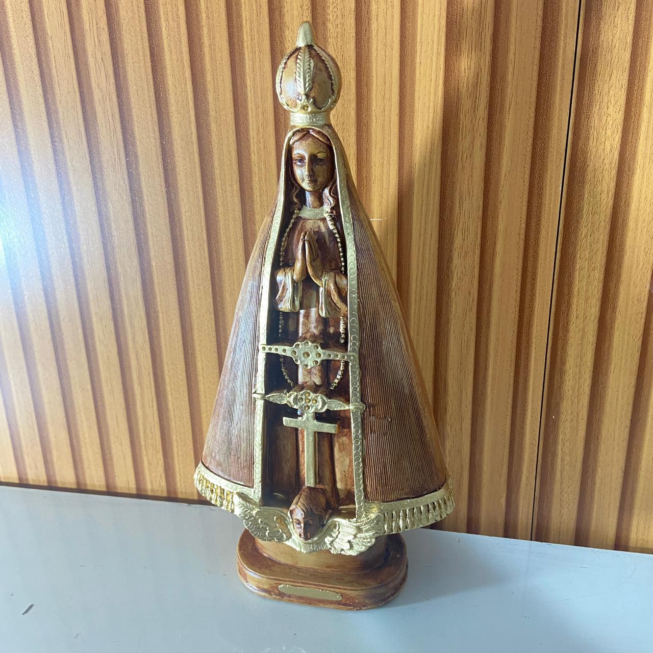 IMAGEM DE GESSO NOSSA SENHORA APARECIDA MARROM E DOURADO 31CM (1 UNIDADE)