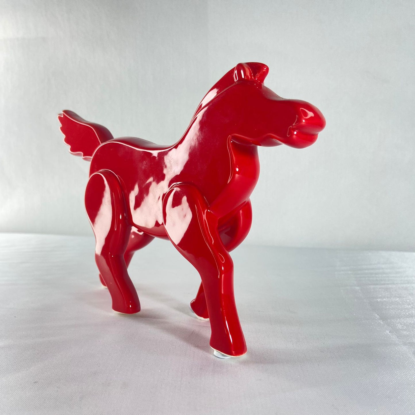 CAVALO DE CERAMICA VERMELHO 13,5X20 (1 UNIDADE)