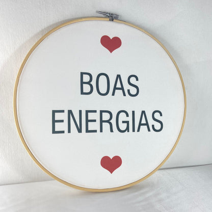 QUADRO DE TECIDO COM MOLDURA DE BAMBU BOAS ENERGIAS (1 UNIDADE)