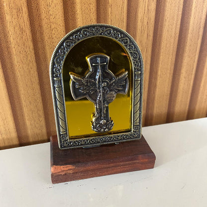 ADORNO DE MESA MADEIRA ESPELHADO SÃO MIGUEL ARCANJO METAL OURO VELHO 9,8CM (1 UNIDADE)