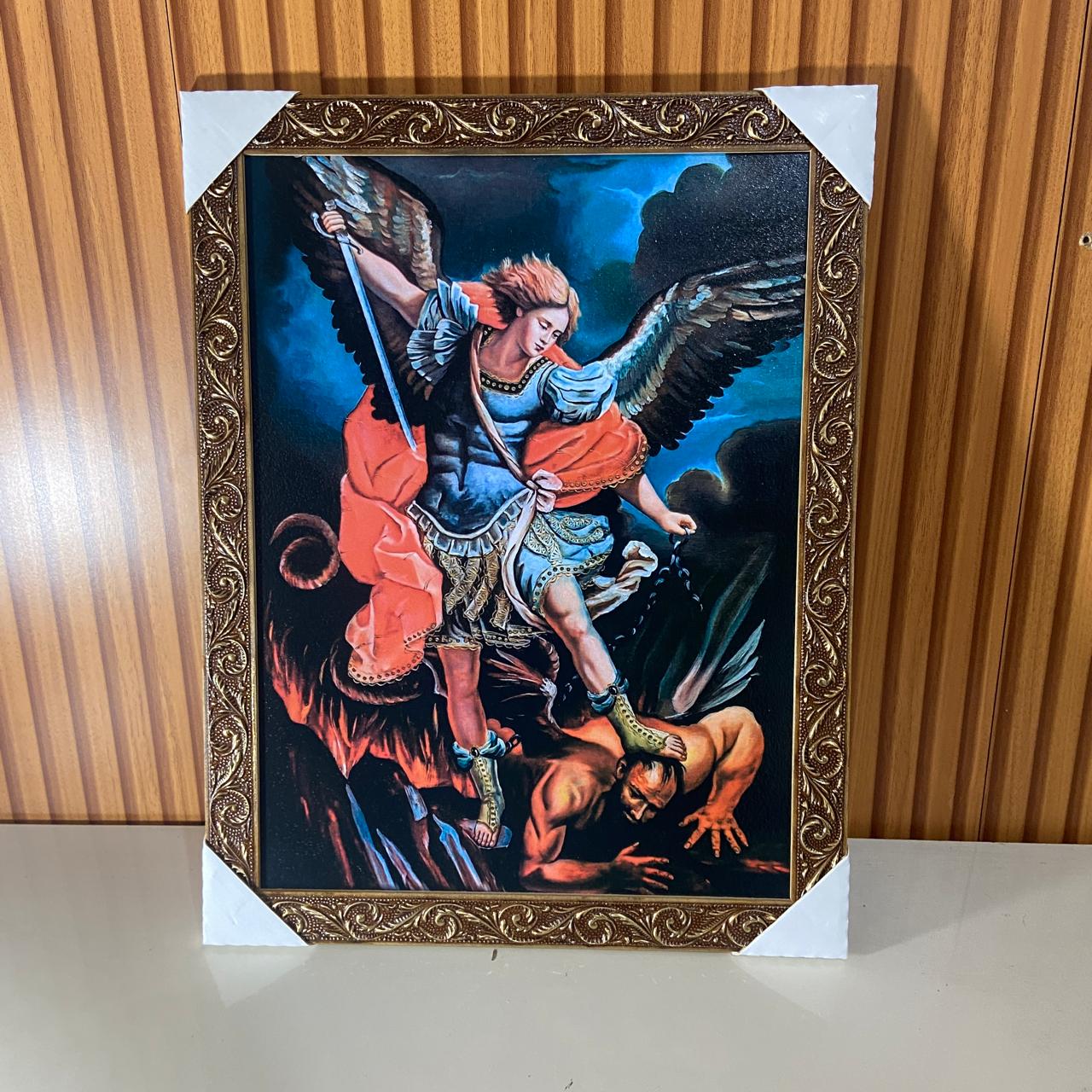 QUADRO COM MOLDURA RESINADO SÃO MIGUEL ARCANJO 44CMX34CM (1 UNIDADE)