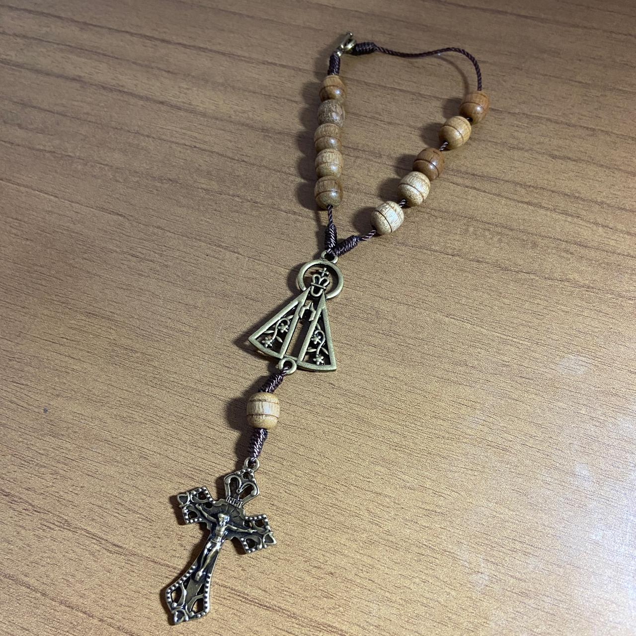 DEZENA PARA CARRO MADEIRA NOSSA SENHORA APARECIDA  10MM (1 UNIDADE)