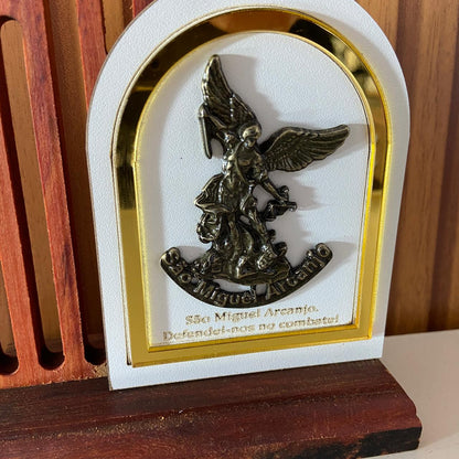 ADORNO DE MESA MADEIRA SÃO MIGUEL ARCANJO DE METAL 14CM(1 UNIDADE)