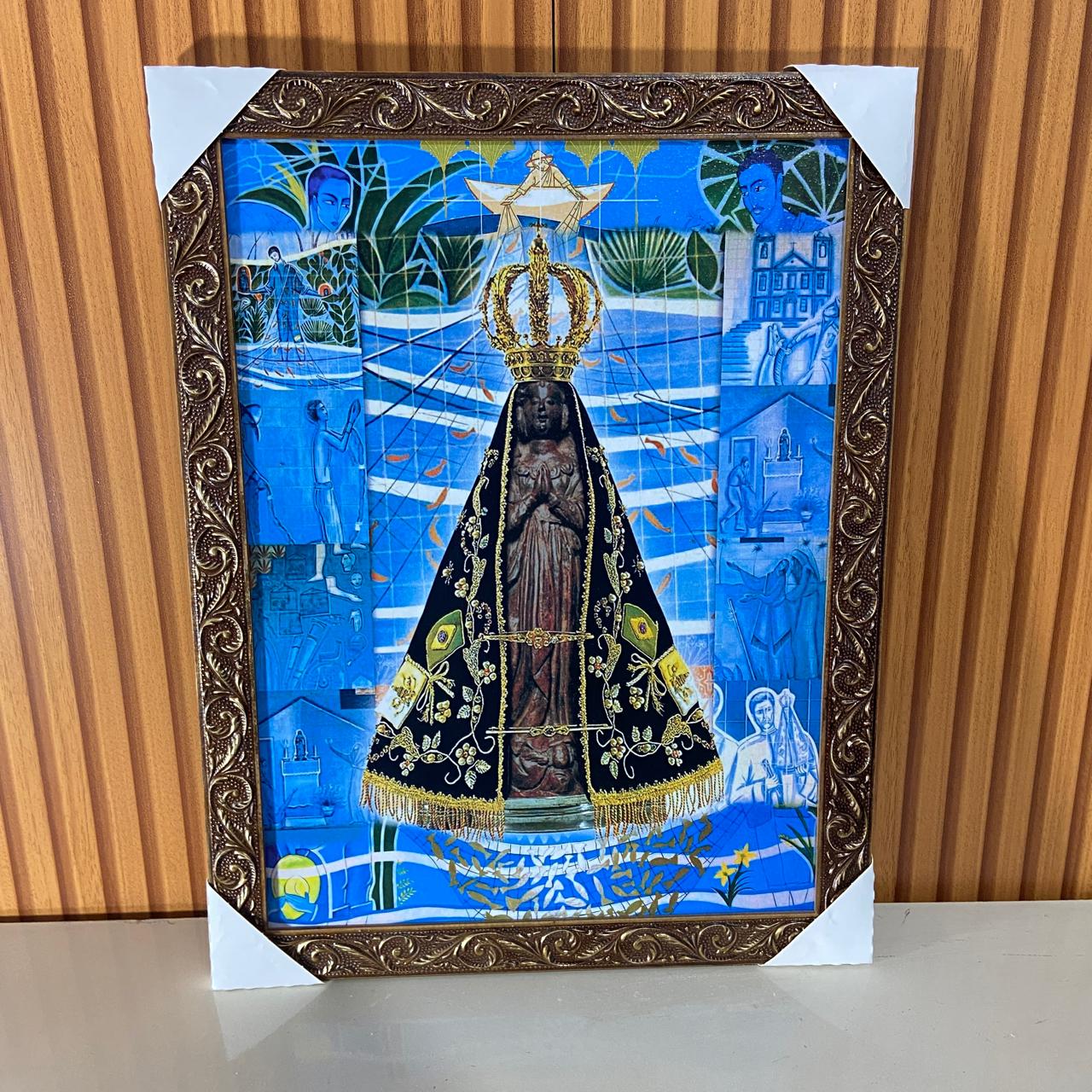 QUADRO COM MOLDURA RESINADO NOSSA SENHORA APARECIDA 44CMX34CM (1 UNIDADE)