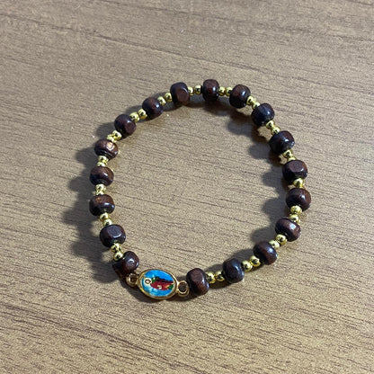 PULSEIRA DE MADEIRA COM MEDALHA SÃO JUDAS TADEU (01 UNIDADE)