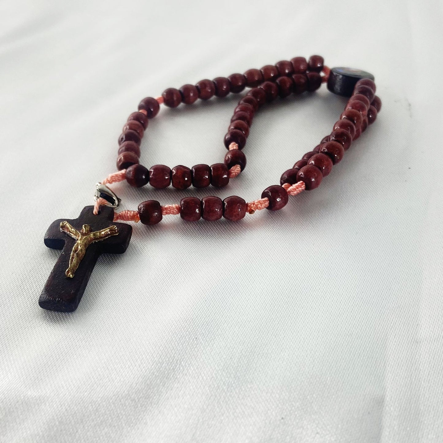 TERÇO PULSEIRA MADEIRA SÃO SEBASTIÃO (12 UNIDADES)