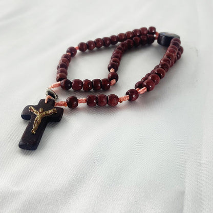 TERÇO PULSEIRA MADEIRA SÃO SEBASTIÃO (12 UNIDADES)