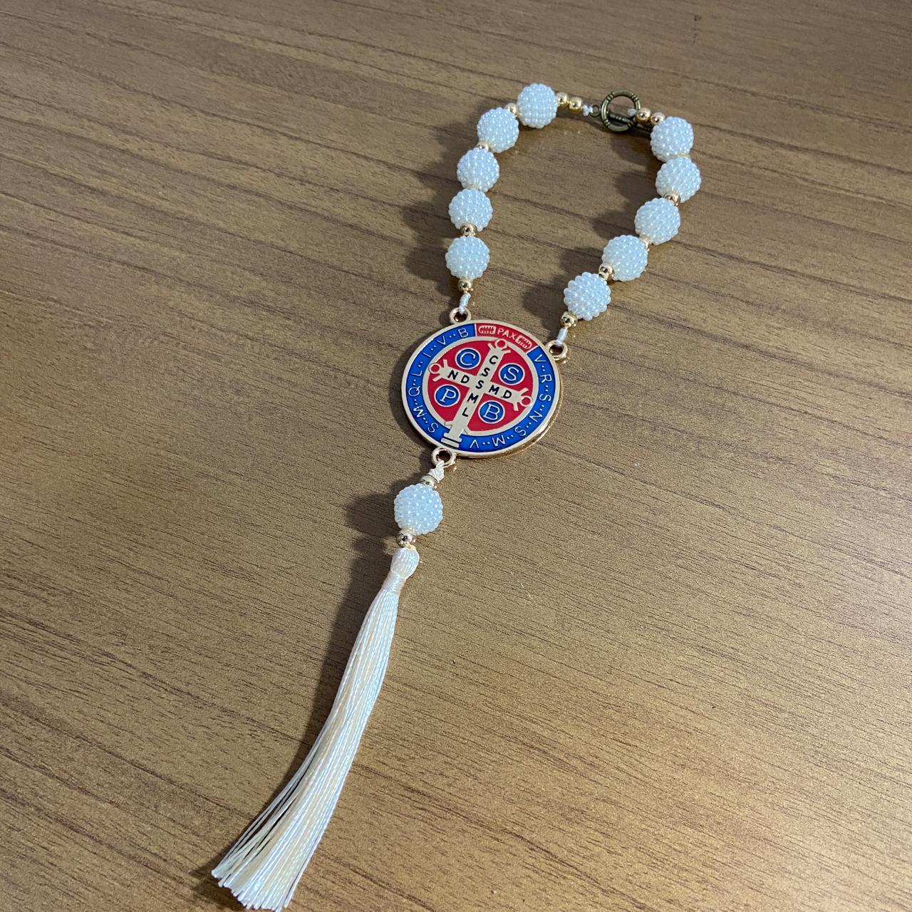 DEZENA PARA CARRO MEDALHA SÃO BENTO AMORA BRANCA 12MM (3 UNIDADES)