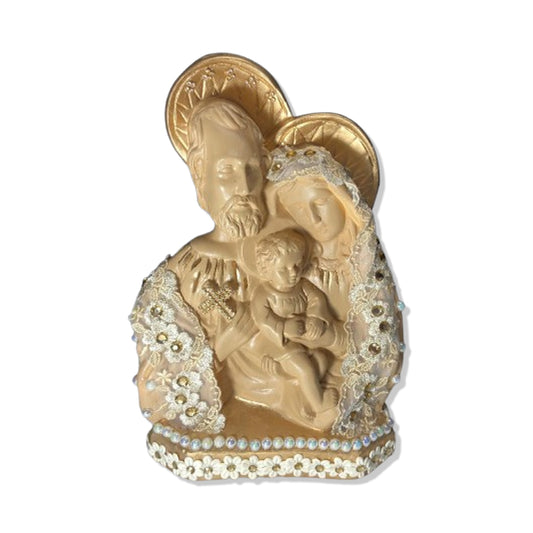 BUSTO DE GESSO SAGRADA FAMÍLIA DOURADO COM PÉROLA E STRASS DOURADO 29CM (1 UNIDADE)