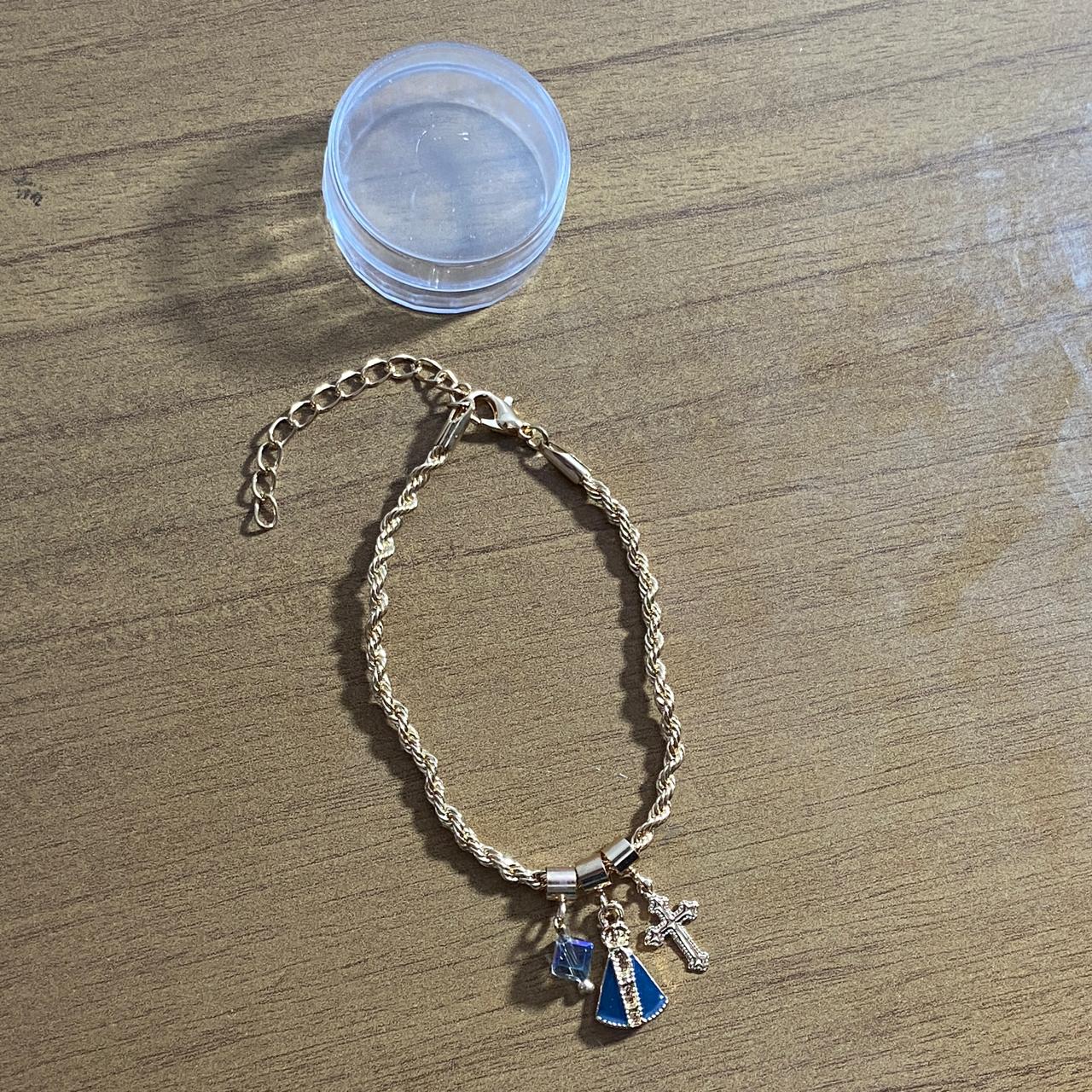 PULSEIRA DOURADA NOSSA SENHORA APARECIDA COM CRUZ E CRISTAL (6 UNIDADES)