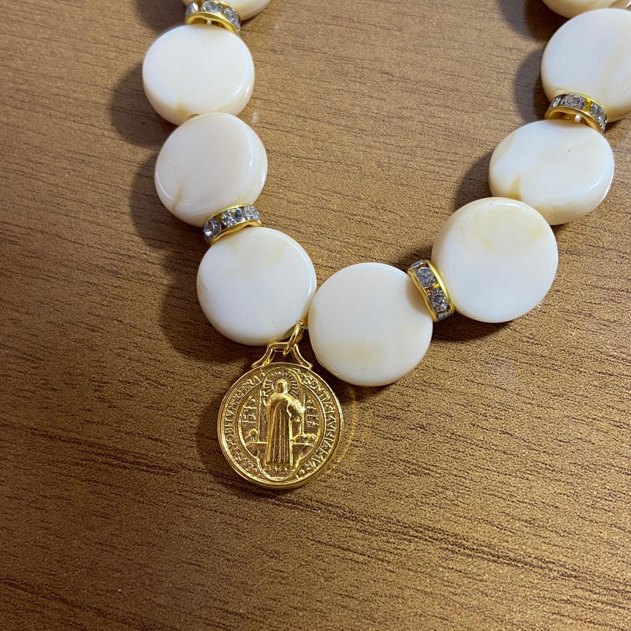 PULSEIRA PÉROLA MEDALHA DE SÃO BENTO 10MM MOD-5 (03 UNIDADES)