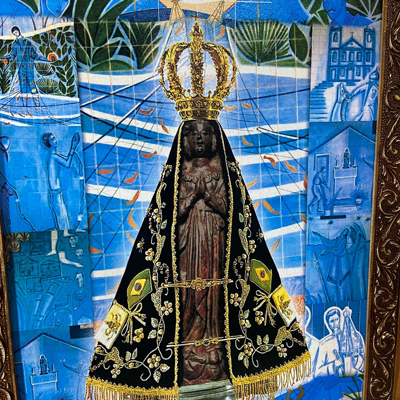 QUADRO COM MOLDURA RESINADO NOSSA SENHORA APARECIDA 44CMX34CM (1 UNIDADE)