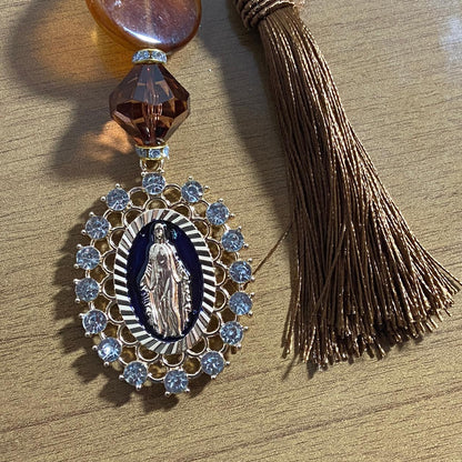 CHAVEIRO DE PEDRARIAS NOSSA SENHORA DAS GRAÇAS COM STRASS (1 UNIDADE)