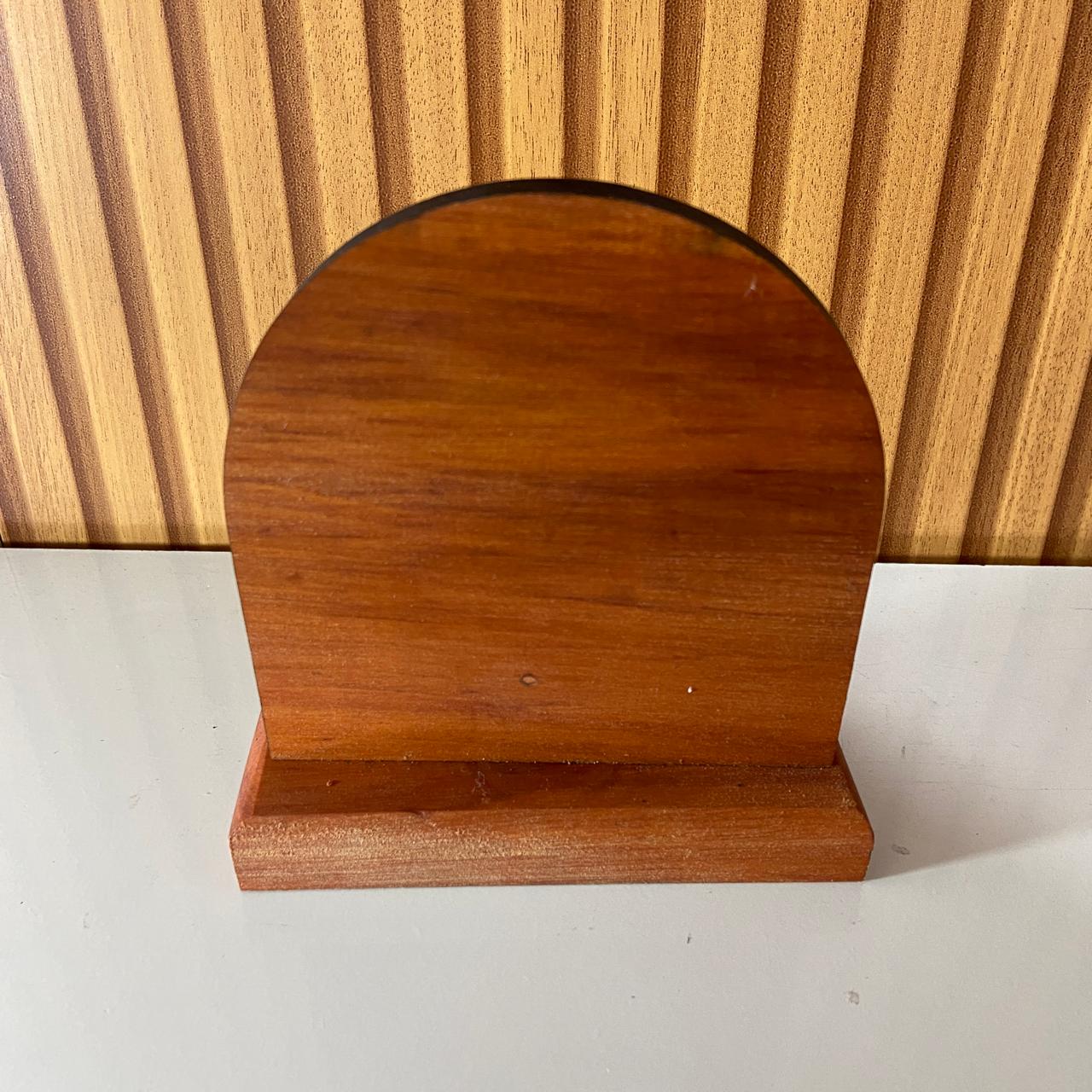 ADORNO DE MESA MADEIRA SAGRADA FAMÍLIA METAL OURO VELHO 13CM (1 UNIDADE)