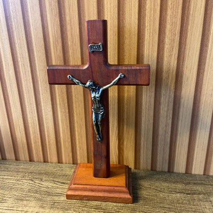 CRUCIFIXO MADEIRA DE MESA 20,5CM (1 UNIDADE)