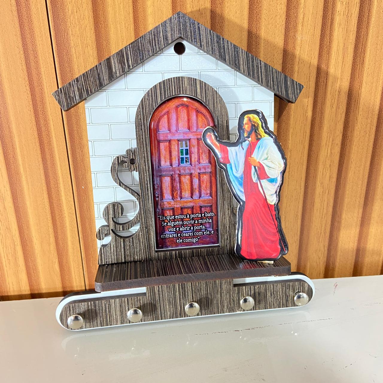 PORTA CHAVE RESINADO 3D JESUS BATE À PORTA 20CM (1 UNIDADE)