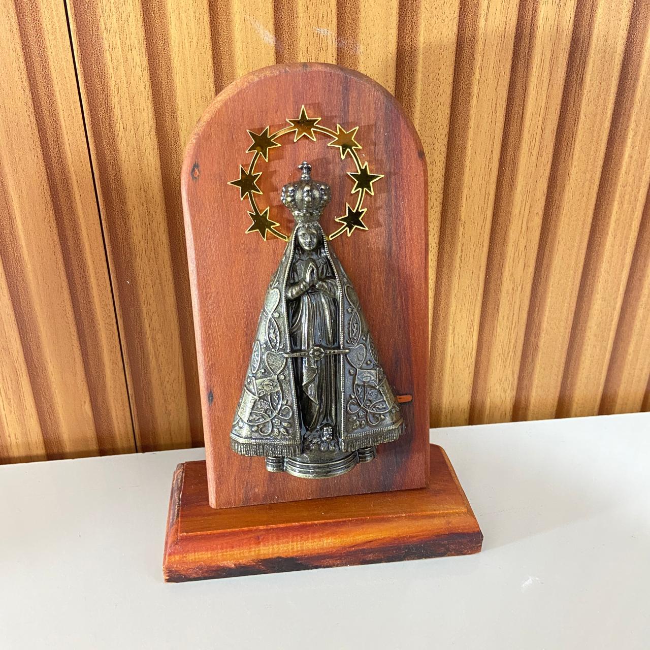 ADORNO DE MESA MADEIRA NOSSA SENHORA APARECIDA 19CM (1 UNIDADE)