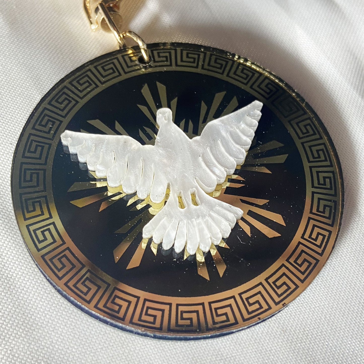 CHAVEIRO DOURADO DIVINO ESPÍRITO SANTO DE ACRÍLICO  ( 6 UNIDADES)