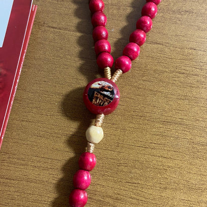 TERÇO DE MADEIRA MÃOS ENSANGUENTADAS DE JESUS 6MM MOD2 (3 UNIDADES)