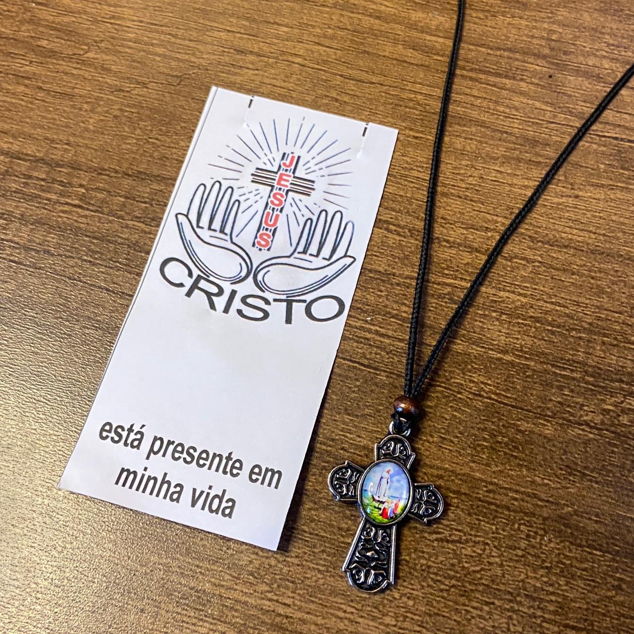 CORDÃO COM CRUZ RESINADA NOSSA SENHORA DE FÁTIMA  ( 3 UNIDADES)