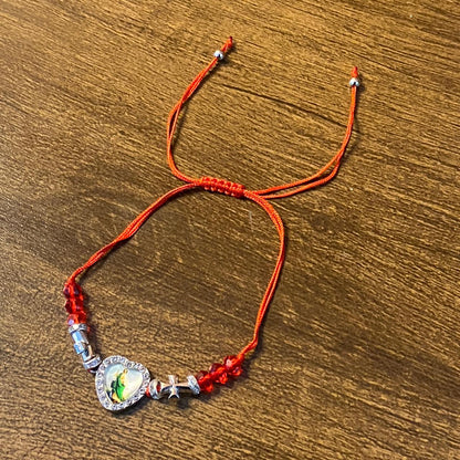 PULSEIRA REGULÁVEL CRISTAL VERMELHO COM MEDALHA RESINADA SÃO JUDAS TADEU  ( 01 UNIDADE)