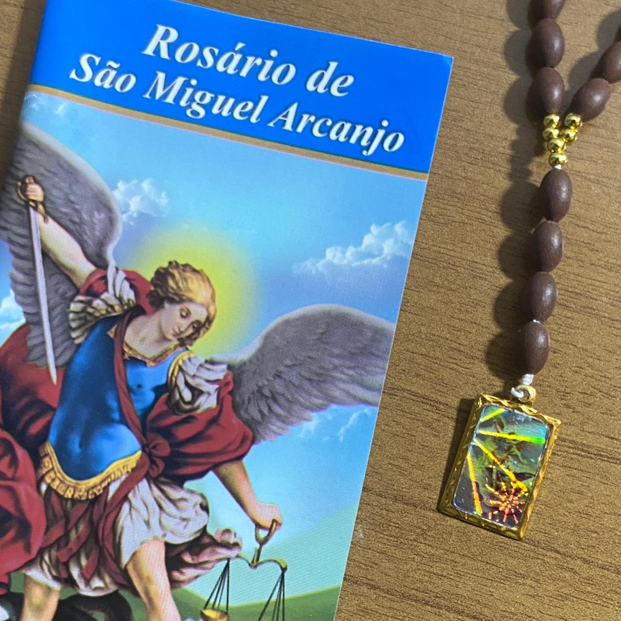 ROSÁRIO DE MADEIRA SÃO MIGUEL ARCANJO DOURADO MOD2 (1 UNIDADE)
