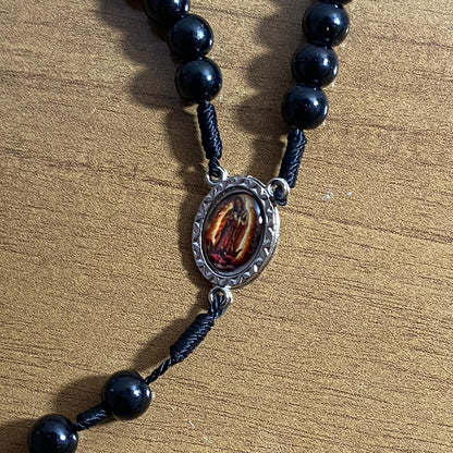 TERÇO PÉROLA NOSSA SENHORA DE GUADALUPE 8MM (1 UNIDADE)