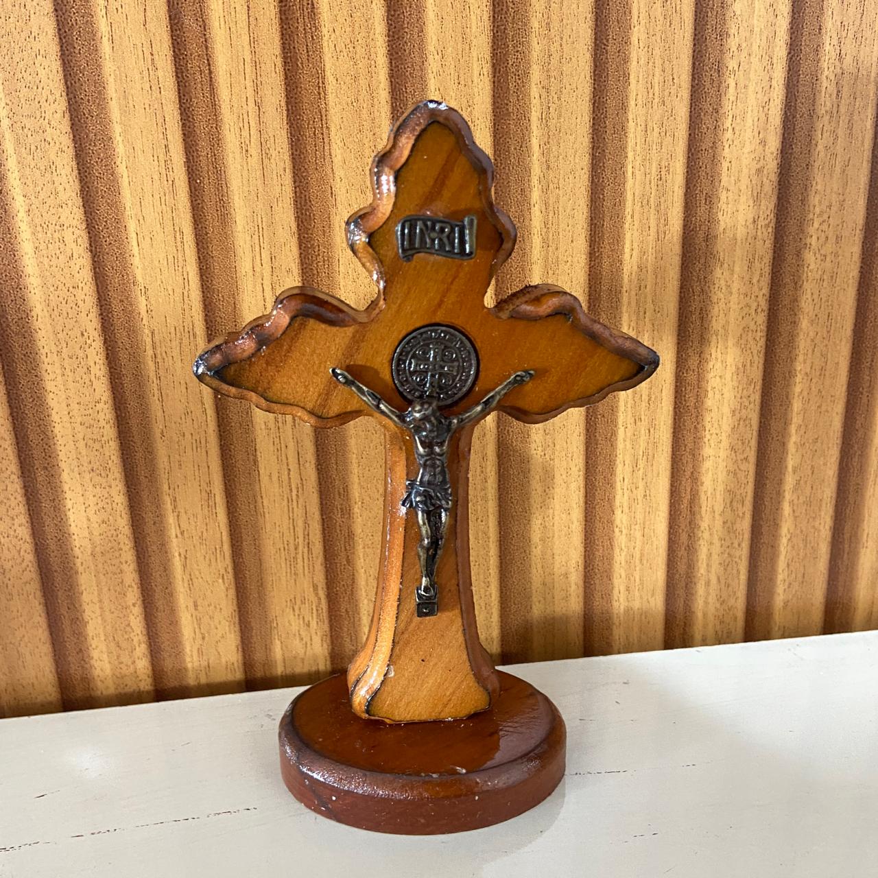 CRUCIFIXO MADEIRA DE MESA  14CM (1 UNIDADE)