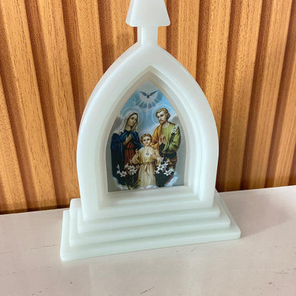 CAPELA ACRÍLICA G SAGRADA FAMÍLIA FLUORESCENTE 18X12CM (1 UNIDADE)