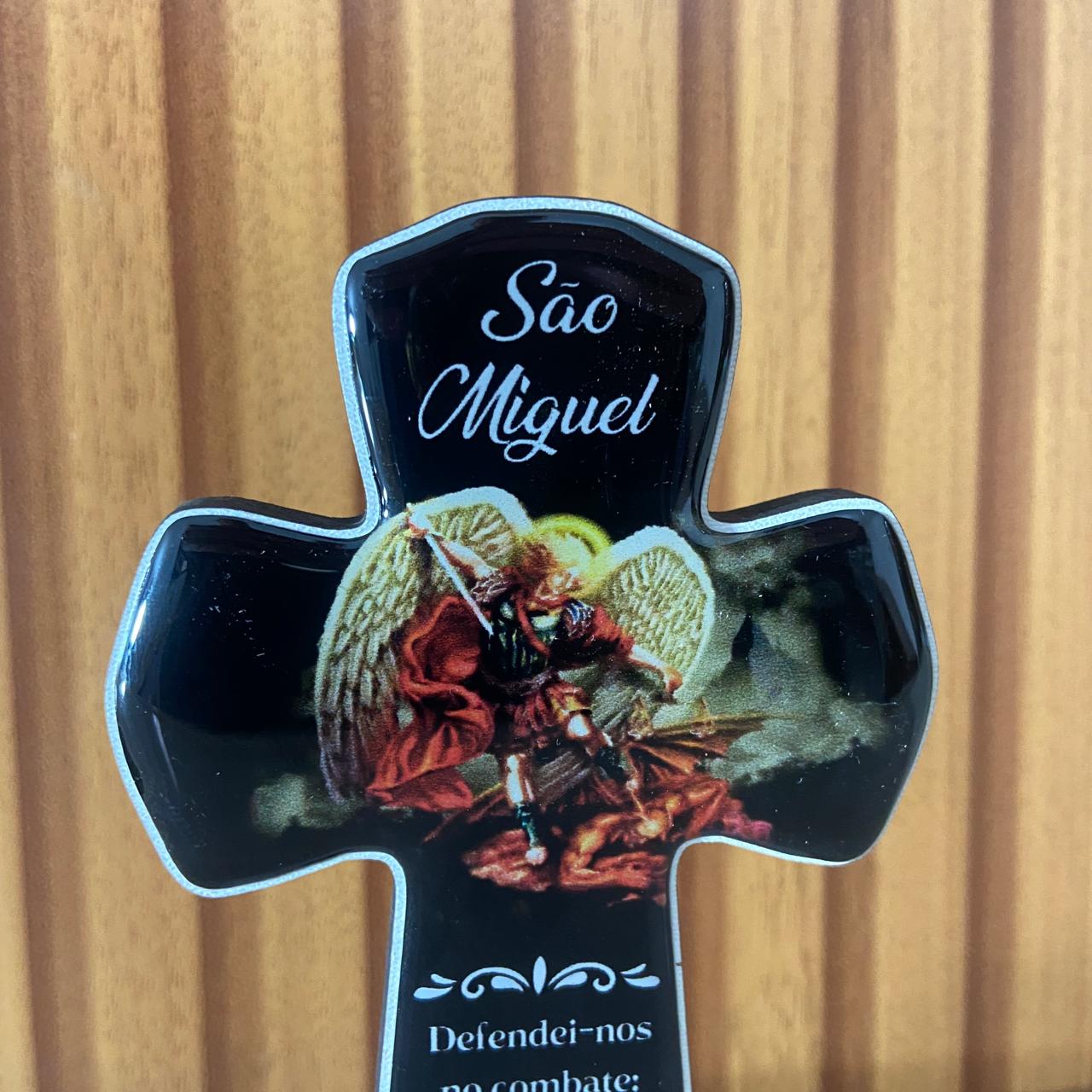 IMAGEM DE MESA MDF CRUZ RESINADA SÃO MIGUEL ARCANJO (1 UNIDADE)