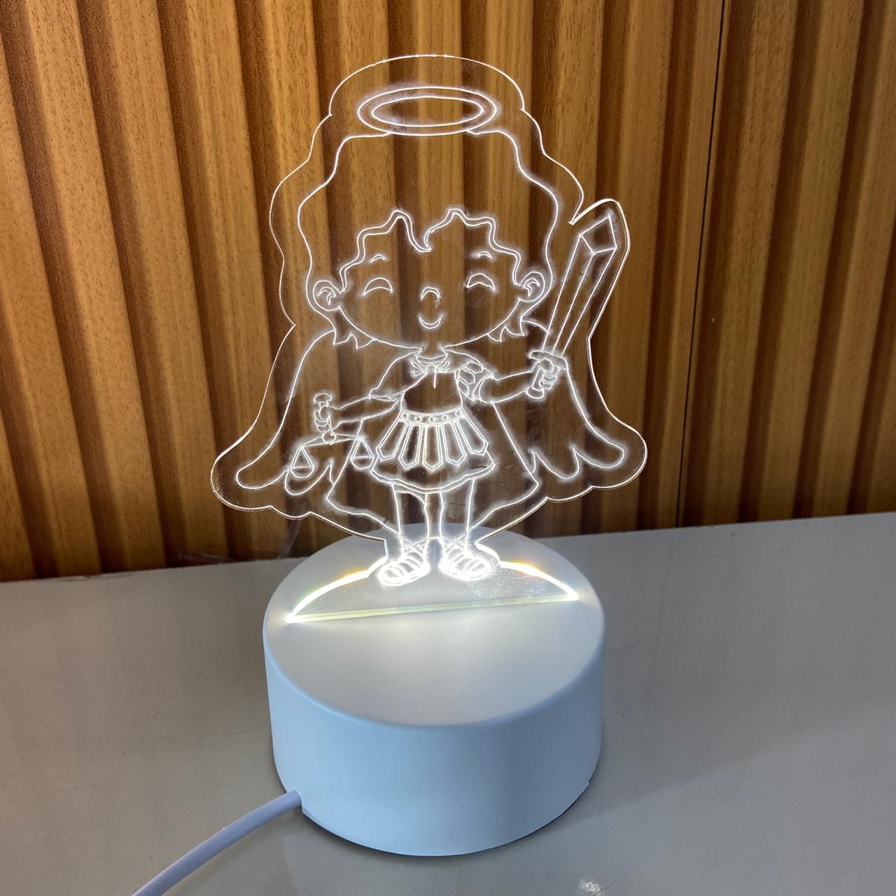 ABAJUR COM LED SÃO MIGUEL ARCANJO 18,5CM (1 UNIDADE)