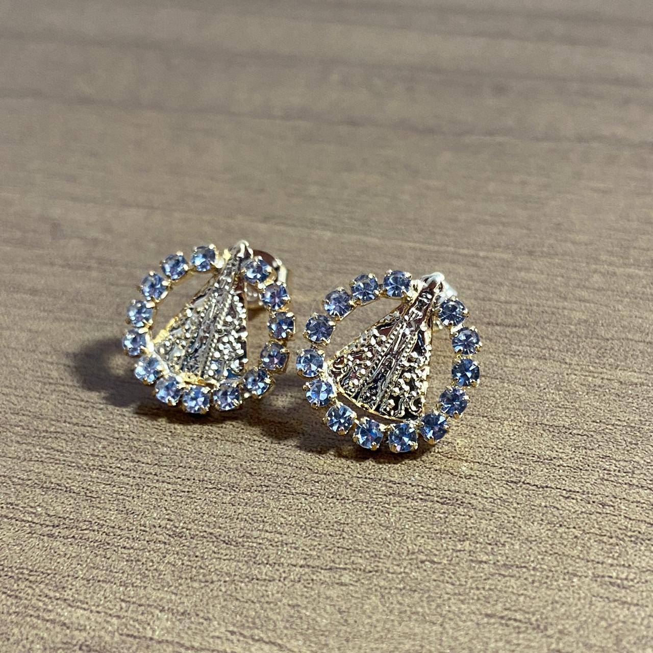 PAR BRINCOS DOURADOS NOSSA SENHORA APARECIDA COM STRASS BRANCO (1 UNIDADE)