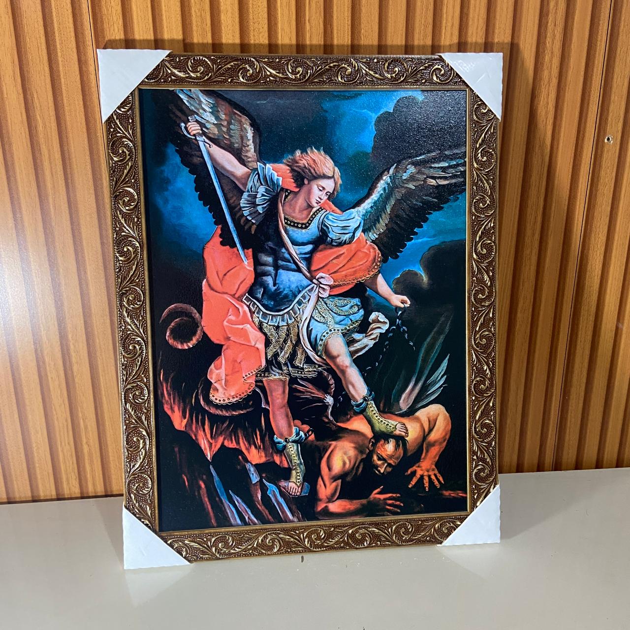 QUADRO COM MOLDURA RESINADO SÃO MIGUEL ARCANJO 44CMX34CM (1 UNIDADE)