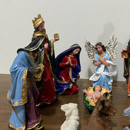 PRESÉPIO DE RESINA NACIONAL 11 PEÇAS - 22CM (CONJUNTO)