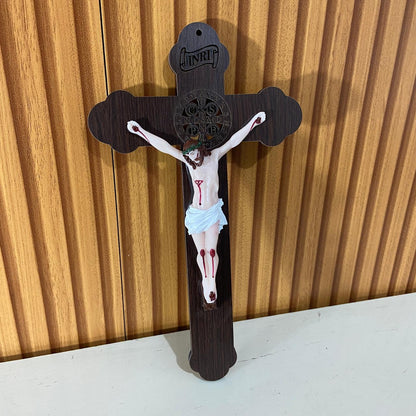 CRUCIFIXO MDF DE PAREDE MEDALHA SÃO BENTO COM CRITO DE RESINA NACIONAL 28CM (1 UNIDADE)