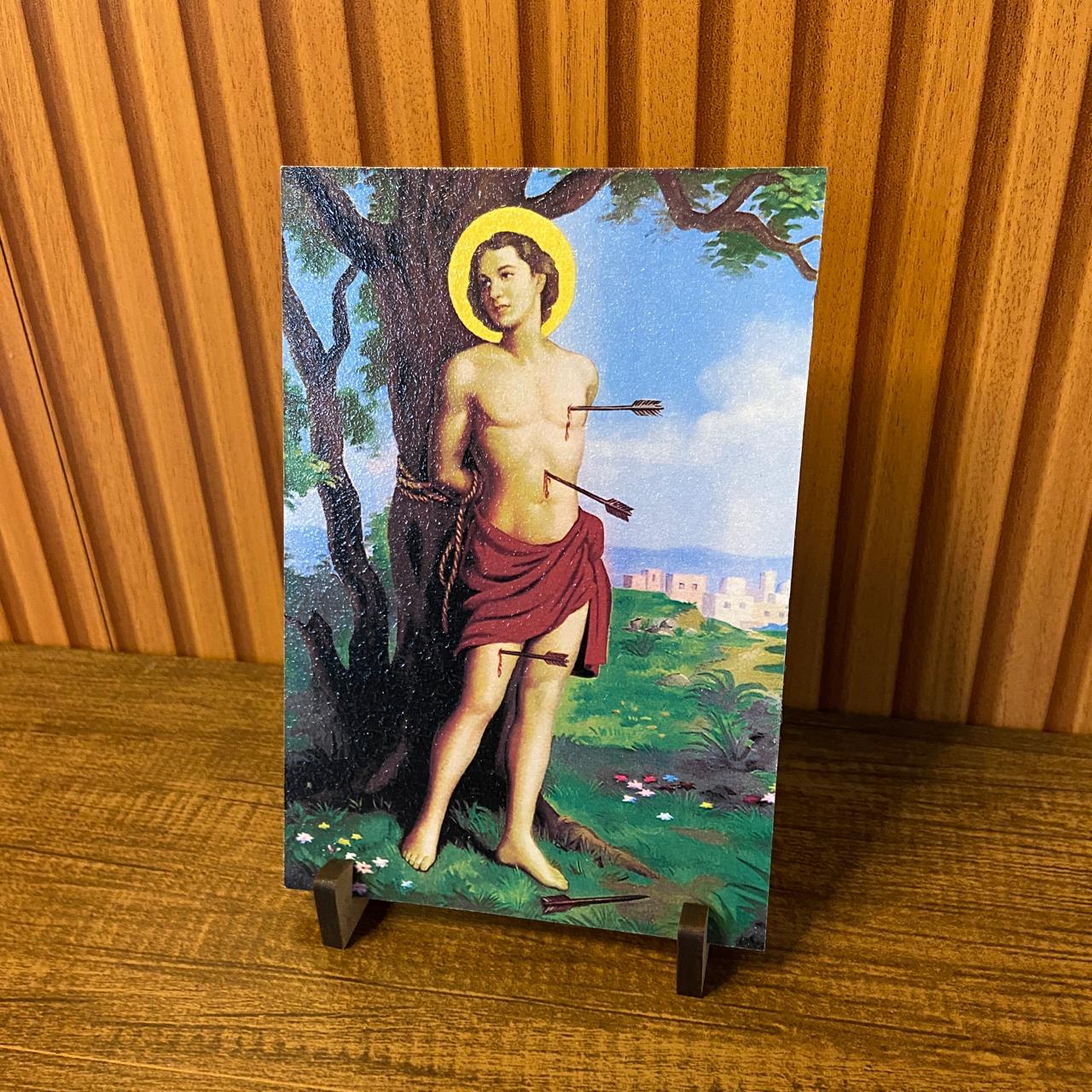 PLAQUINHA DE MESA MDF RESINADO SÃO SEBASTIÃO 19CM x 13CM  (1 UNIDADE)