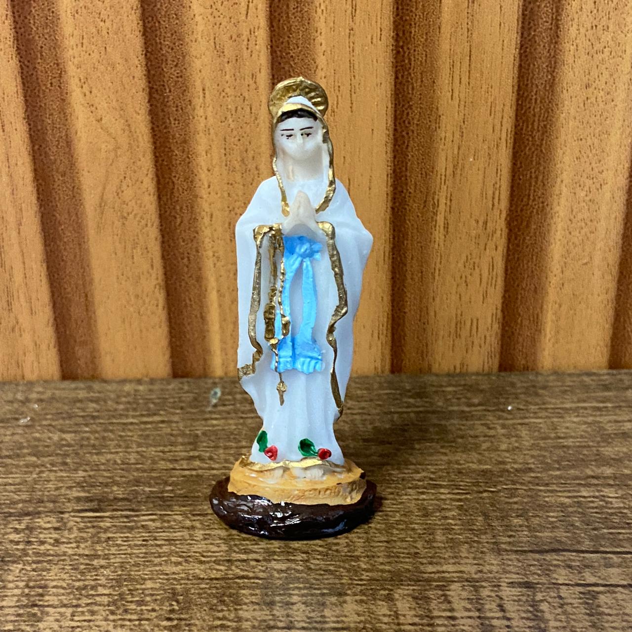 IMAGEM DE RESINA NACIONAL NOSSA SENHORA DE LOURDES 07CM (6 UNIDADES)