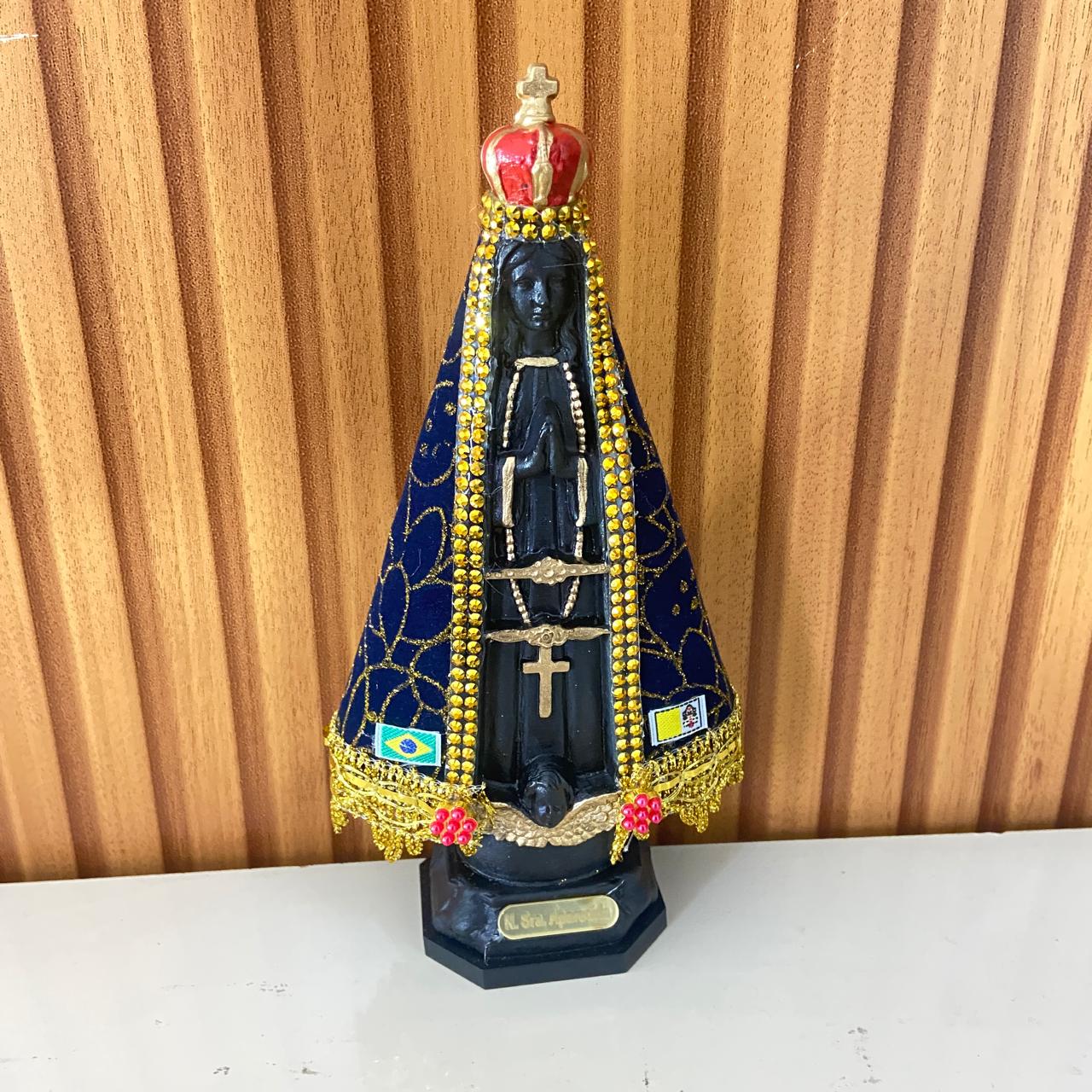 IMAGEM DE PLÁSTICO NOSSA SENHORA APARECIDA COM MANTO E STRASS  MOD2 20CM  (1 UNIDADE)